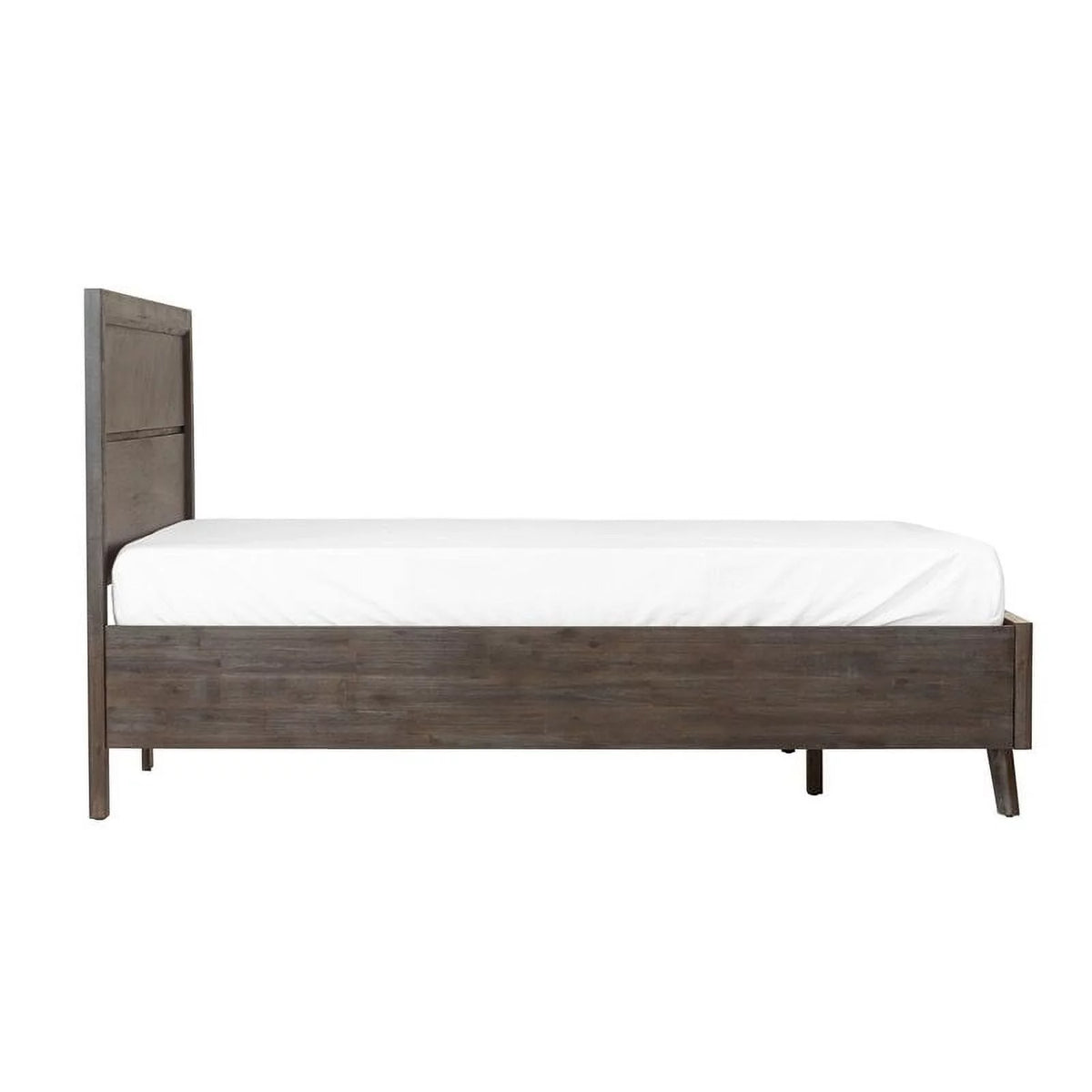 Queen Bed in Dark Brown Z149139