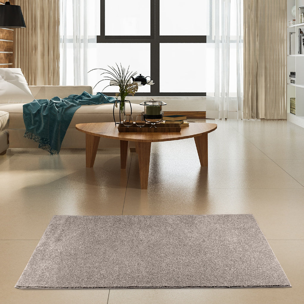 Beige 6' x 7' Plush Area Rug M349