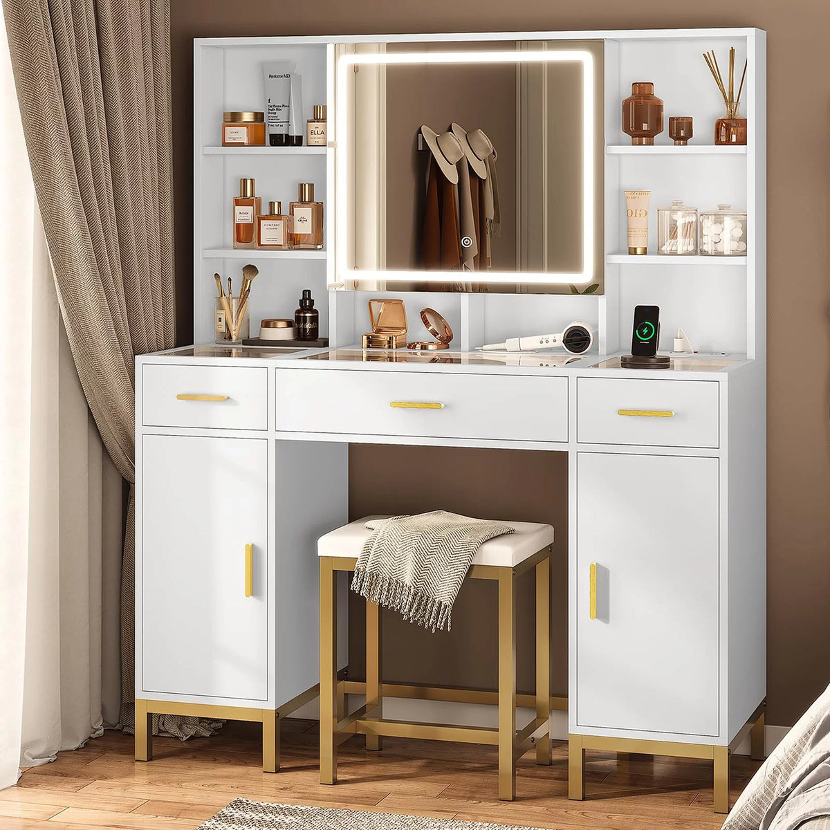 White Vanity Set with Lighted Mirror and Charging Station N94142